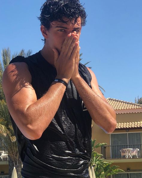 Finally wearing a (wet) shirt 😜 Our Scorching Summer, Xavier Serrano, Twisted Series, Cute White Guys, Books For Boys, Book Boyfriends, Attractive Guys, Book Aesthetic, A Man