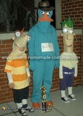 Halloween Three People Costume Ideas, Group Halloween Costumes For 6 Friends, Matching Halloween Costumes Trio, Three Costumes Group, Three People Costumes, Two People Costume Ideas, Three People Halloween Costumes, Halloween Costumes 3 People, Halloween Costumes For Three