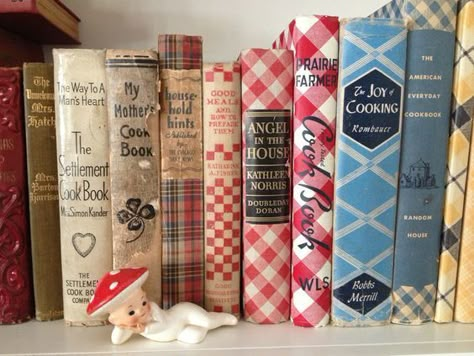 Thrift Tips, Living Vintage, Vintage Baking, Vintage Cooking, Cook Books, Grandmas House, Vintage Cookbooks, 2024 Vision, Modern Christmas