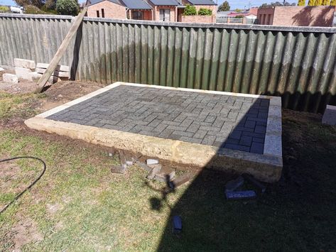 Cheapest, easiest flooring for a new 3x3m shed Garden Shed Flooring Ideas, Shed Flooring Ideas, Shed Base Ideas, Shed Flooring, Paver Base, How To Lay Concrete, Easy Flooring, Pallet Floors, Outdoor Shed