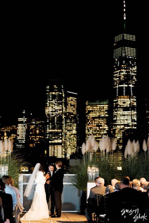 Tribeca Rooftop Wedding in New York City | Susan Shek City Wedding Decor, Rooftop Wedding Ceremony, City Wedding Dress, New York Rooftop, Rooftop Wedding Venue, Best Destination Wedding Locations, Modern Wedding Ceremony, City Wedding Venues, New York Wedding Venues