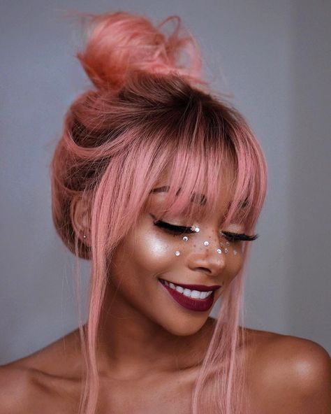 Ombre pink with top knot & bang hairstyle by nyanelebajoa Fringe Hairstyles, Hair Envy, Grunge Hair, Hair Dos, Virgin Hair, Hair Day, Hairstyles With Bangs, Pretty Hairstyles, Pink Hair