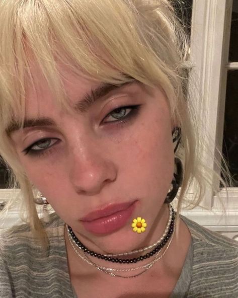 Blonde Billie, Billie Bossa Nova, Dope Makeup, Billie Eillish, My Woman, My Gf, Billie Eilish, Makeup Inspo, Best Makeup Products