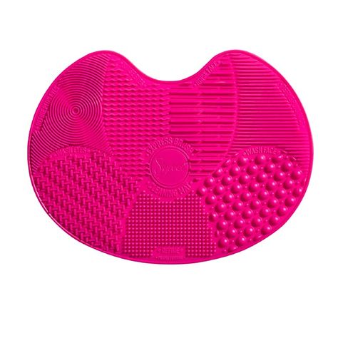 Sigma Beauty Sigma Spa Express Pink Silicone Brush Cleaning Mat with Suction Cups & Compact Design - Fits Any Sink for Cleaning Makeup Brushes Sigma Makeup Brushes, Travel Makeup Kit, Makeup Brush Cleaning Mat, Makeup Cleaner, Makeup Brush Cleaning, Silicone Makeup, Brush Cleanser, Beauty Brushes, Sigma Beauty