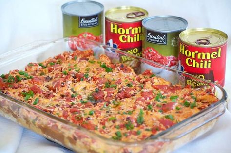 Hormel Chili Recipe, Chili Rice Casserole, Chilli Casserole, Chili Cornbread Casserole, Chili Without Beans, Chili Bake, Hormel Chili, Chili Casserole, Chili Dinner