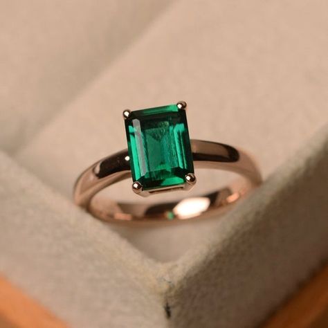 Emerald Ring Design, Rose Gold Emerald Ring, Stone Ring Design, Emerald Stone Rings, Rose Gold Solitaire Ring, Original Engagement Rings, May Birthstone Rings, Green Gemstone Ring, Emerald Wedding Rings