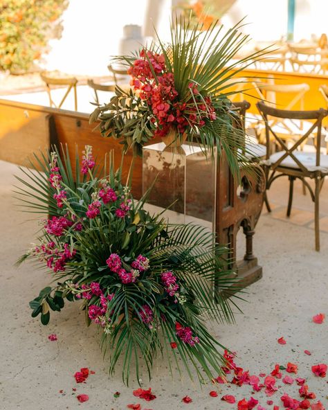 Spanish Style Decor, Tropical Greenery, Caribbean Wedding, Beach Wedding Inspiration, Wedding Entrance, Wedding Inside, Ceremony Inspiration, Ceremony Music, La Wedding