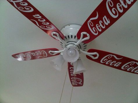 cocacola kitchen | did this for my aunt for her Coca Cola themed kitchen! Coca Cola Life, Coca Cola Merchandise, Coke Drink, Coca Cola Kitchen, Coke Machine, Coke Collectibles, Coca Cola Decor, Always Coca Cola, Coca Cola Ad