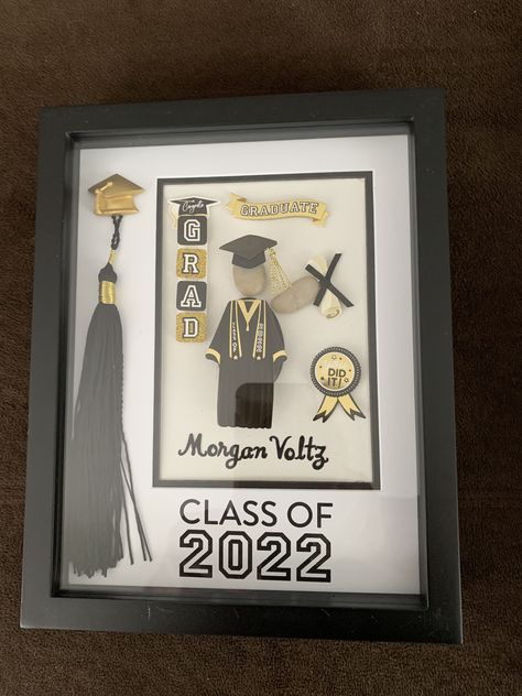 Farewell Gift Ideas For Seniors, Brother Graduation Gift, Idea For Graduation, Graduation Canvas, Creative Graduation Gifts, Graduation Cards Handmade, Graduation Party Gifts, Diy Graduation Gifts, Matchbox Crafts