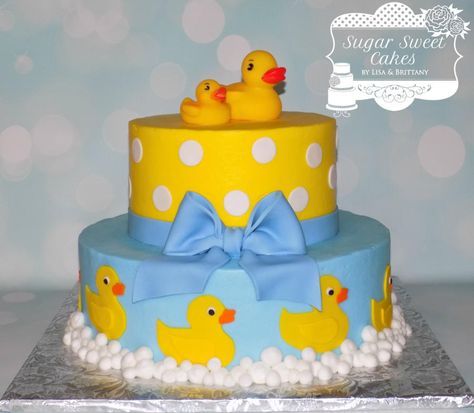 Rubber Duck Cake, Duck Baby Shower Theme, Rubber Ducky Cake, Rubber Ducky Party, Rubber Ducky Birthday, Rubber Duck Birthday, 3d Dort, Ducky Baby Showers, Duck Cake