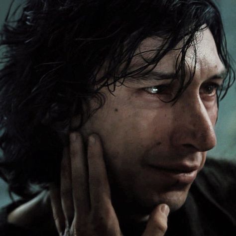 Kylo Ren Adam Driver, Star Wars Obi Wan, Ben Solo, Star Wars Kylo Ren, Rise Of Skywalker, Star Wars Trilogy, Rey Star Wars, My Heart Hurts, Star Wars Wallpaper