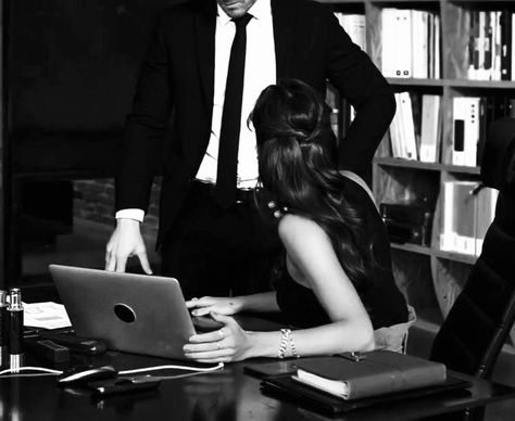 Office Romance Aesthetic Dark, Ceo Assistant Aesthetic, Ceo Romance Aesthetic, Ceo Couples Aesthetic, Couple Office Aesthetic, Apostate Aesthetic, Office Love Couple Aesthetic, Tempt Me Ka Tucker, Office Couple Aesthetic