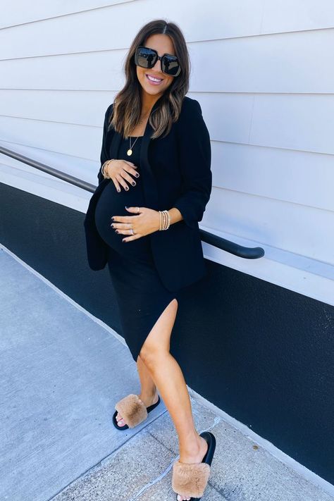 Dress Up Buttercup, Dede Raad, Blazer Look, Maternity One Piece, Skirt Heels, Houston Fashion, The Bump, Bump Style, Third Trimester