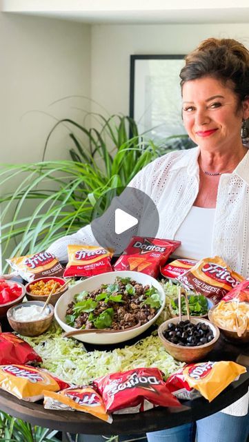 Sandy Coughlin on Instagram: "Happy #tacotuesday🌮 easy dinner. Serve a WALKING TACO BOARD where everyone makes their own #walkingtaco ! TAP recipe link in bio https://reluctantentertainer.com/epic-walking-taco-board-recipe/ #walkingtacos #easydinners #dinnerideas🍴 #dinnertonight" Walking Tacos, Taco Tuesday, Dinner Tonight, Family Friendly Meals, Easy Dinner, Good Eats, Tacos