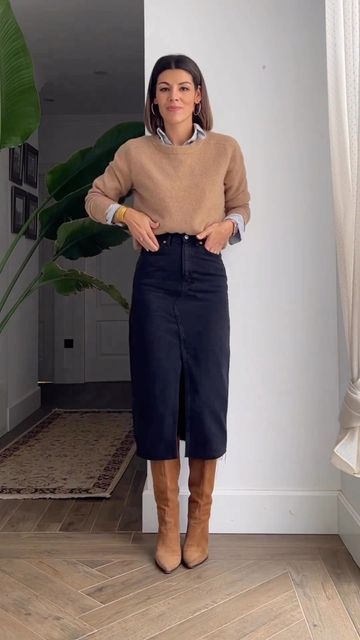 Styling Denim Skirt In Winter, Midi Skirt For Fall, Long Denim Dress Outfit Fall, Midi Skirts For Fall, Long Denim Skirt Office Outfit, Long Denim Skirt Autumn Outfit, Style Black Denim Skirt, Long Denim Skirt Work Outfit, Black Denim Midi Skirt Outfit Winter