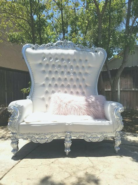 Throne Chair Wedding, Blue Quinceanera Theme, Light Blue Chair, Princess Chair, Cinderella Sweet 16, Red Velvet Chair, Purple Quince, Royal Chair, Sitting Room Decor