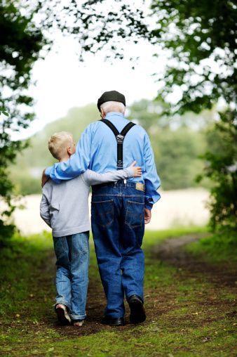 A happy joyful life Grandma And Grandpa, Jolie Photo, The Grass, Growing Old, Country Life, In The Woods, Belle Photo, Make Me Smile, True Love