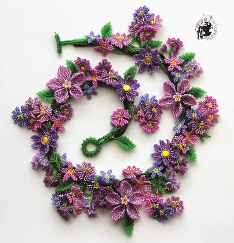 Drawing with Beads: Gallery Seed Bead Flowers, French Beaded Flowers, Beadwork Designs, Beautiful Beadwork, Bead Stitching, Embroidery Jewelry, Seed Bead Necklace, Bead Crochet, Beads And Wire