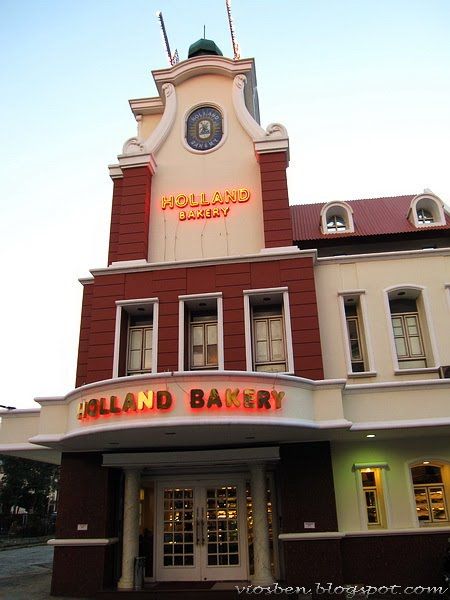 Holland Bakery Holland Bakery, Green Lake, Ferry Building San Francisco, Holland, Minecraft, I Hope, Indonesia, Lake, Human