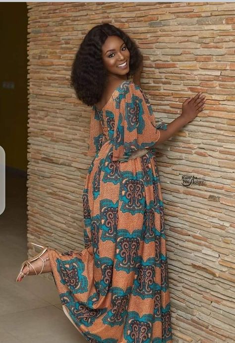 New Look Clothes, African Couture, African Attire Dresses, African Outfits, Dress Kimono, African Print Dress Ankara, African Dresses Modern, African Print Dress Designs, African Models