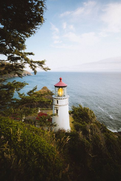 Throughout the years, lighthouses have gone from guarding ships against the Graveyard of the Pacific to be one of the coolest tourist attractions in the Pacific Northwest.  Whether you’re a history buff or just simply love the coast, keep reading to learn unique facts about Oregon lighthouses and where to find them! Oregon Aesthetic, Heceta Head Lighthouse, Oregon Hikes, Ecola State Park, Astoria Oregon, Oregon Photography, Oregon Waterfalls, Painted Hills, Have Inspiration