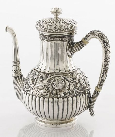 Juan Valdez, Silver Tea Set, Silver Teapot, Silver Bowl, Silver Tea, Wine Bottle Crafts, Brick And Stone, Glass Decanter, Grand Entrance