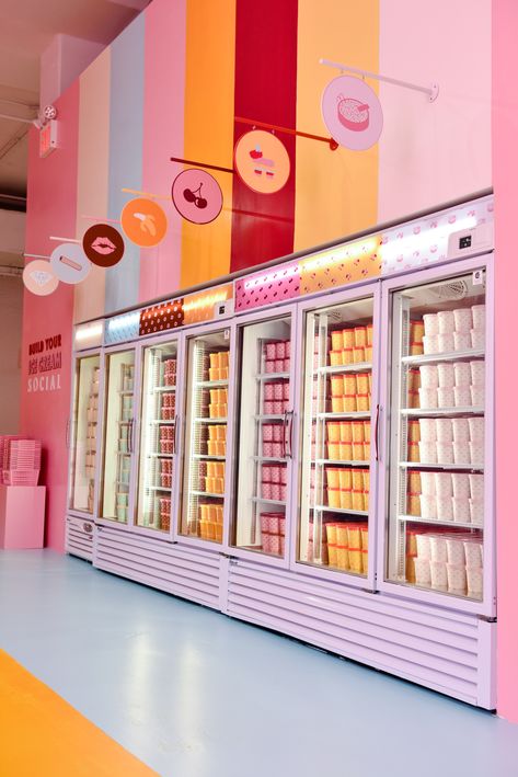 Museum of Ice Cream Returns to NYC with 'The Pint Shop' - Weekend Jaunts Ice Cream Museum, Museum Of Ice Cream, 카페 인테리어 디자인, Wallpaper Flower, Showroom Design, Cafe Interior Design, Ice Cream Shop, Decoration Inspiration, Diy Vintage