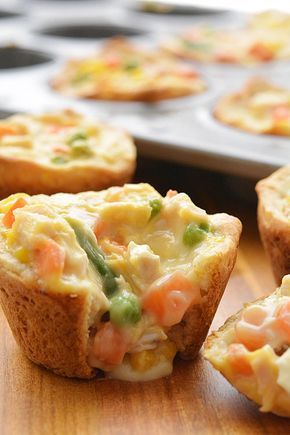 Mini Pot Pies, Crunchwrap Supreme, Chicken Pot Pies, Mini Chicken Pot Pies, Chicken Pot Pie Recipe, Pot Pie Recipe, Muffin Tin Recipes, Pot Pies Recipes, Pot Pies