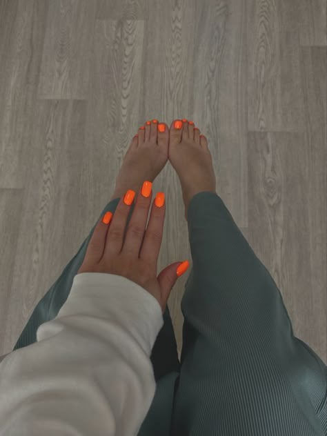 August Nail Colors, Orange Pedicure, Orange Toe Nails, Orange Fall Nails, August Nails, Toe Nail Color, Pretty Toe Nails, Manicure Colors, Summer Toe Nails