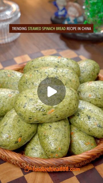 Wayne Shen on Instagram: "Trending steamed spinach bread recipe in China. Have u ever seen it before? #recipe #cooking #chinesefood #spinach #bread #mantou #dimsum #comfortfood" Spinach Bread, Steamed Bread, Steamed Spinach, Corn Muffins, Modesty Fashion, Dim Sum, Bread Recipe, Chinese Food, Bread Recipes