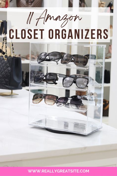 I love having an organized home and a dream organized closet with out needing the home edit. These organization products from amazon will have your closet looking like a boutique in no time Display Purses, Organizing Purses In Closet, Purse Display, Hair Product Organization, Best Closet Organization, Ideas Closet, Handbag Display, Organizing Products, Belt Display