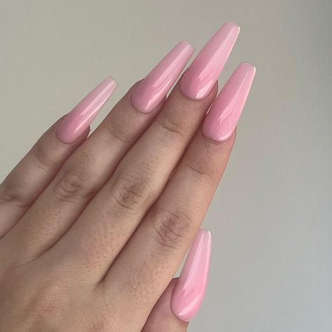 ✨ press-ons that look like they’re growing right out of the skin?! ✨ as well as a flawless application, this natural look is achieved by building an apex on the press on nail, mimicking the look of acrylic nails! 💖 no one would know that you got these nails in a box rather than spending hours at the nail salon! 💅🏻 i’ll be offering this service as an add-on to any of my press ons for an additional fee of just 50₪/£10/$13! just ask for an ‘acrylic effect’ when placing your order 🎀 Press Ons, The Press, Natural Look, Nail Salon, In A Box, Press On Nails, A Box, Acrylic Nails, That Look