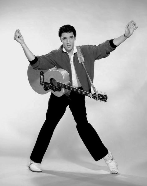 Elvis' 3rd film JAILHOUSE ROCK in 1957 - publicity still. Elvis Presley Jailhouse Rock, Elvis Wallpaper, Elvis Presley Images, Young Elvis, Most Stylish Men, Jailhouse Rock, Elvis Presley Pictures, Hollywood Cinema, Elvis And Priscilla