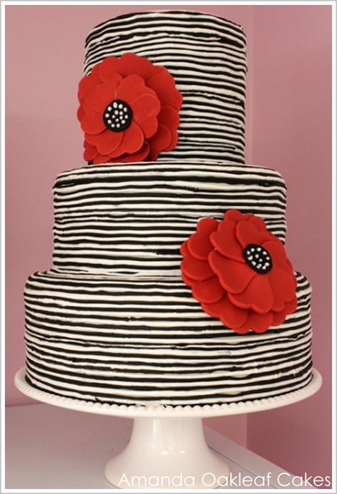 This cake is adorable! Torte Creative, Poppy Cake, Striped Cake, Torte Cupcake, Striped Wedding, Cake Blog, Gateaux Cake, Crazy Cakes, Gorgeous Cakes