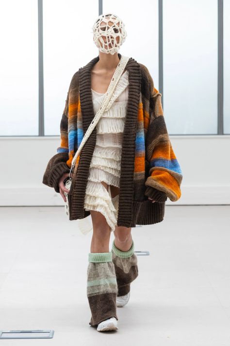 Yarn Clothes, Master Of Arts, Winter Knitwear, Knitwear Fashion, Fashion Victim, Winter 2022, Fall 2022, Knitwear Design, Wearing Clothes