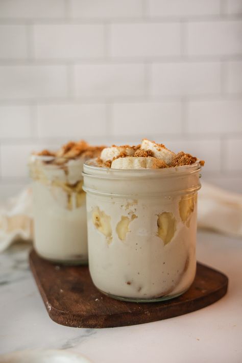 no bake gluten free banana pudding Carrot Ginger Salad Dressing, Gluten Free Banana Pudding, Healthy Banana Pudding, Ginger Salad Dressing, Vegan Banana Pudding, Banana Cake Recipe Easy, Ginger Salad, Healthy Pudding, Banana Cream Pudding