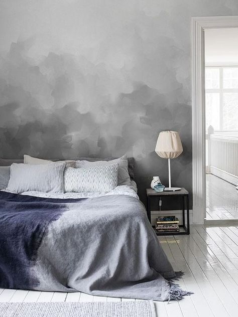 How to decorate with grey and paint an ombre wall in 5 simple steps from www.redonline.co.uk Vogue Decor, Perete Accent, Wall Paint Inspiration, Minimalist Dekor, Koti Diy, Creative Wall Painting, Ombre Wall, Diy Wall Painting, Accent Wall Bedroom