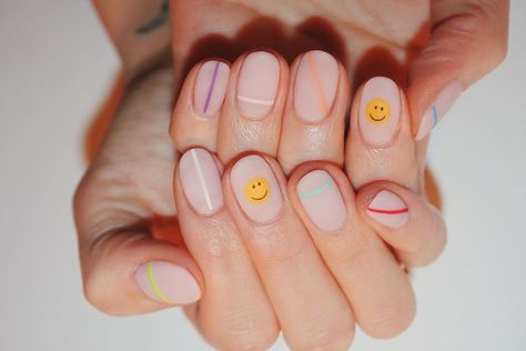 IMARNI NAILS on Instagram: “All smiles for Jasper...... 🙂 🙂” Summer Nail Design Ideas, Chrome Nail Art, Festive Nail Art, Elegant Nail Designs, Cute Spring Nails, Nail Design Ideas, Festival Nails, Easter Nails, Short Nail Designs