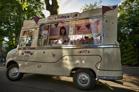 #daisyices #vintage #icecreamvan #events #weddings #restoration www.daisyicecreamvan.co.uk Photo by Robert Overy https://www.flickr.com/photos/86928968@N05/ Mobile Bakery, Prosecco Van, Bakery Business Plan, Starting A Food Truck, Cream Vans, Daisy Vintage, Food Vans, Home Bakery Business, Ice Cream Business