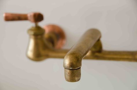 Remodelista-Design-Awards-Kitchen-Chicago-Faucet-Remodelista Hygge Bathroom, 1960s Family, Unlaquered Brass, Unlacquered Brass Faucet, Traditional Kitchen Faucets, Vintage Faucet, Brass Faucets, Cocina Diy, Copper Faucet