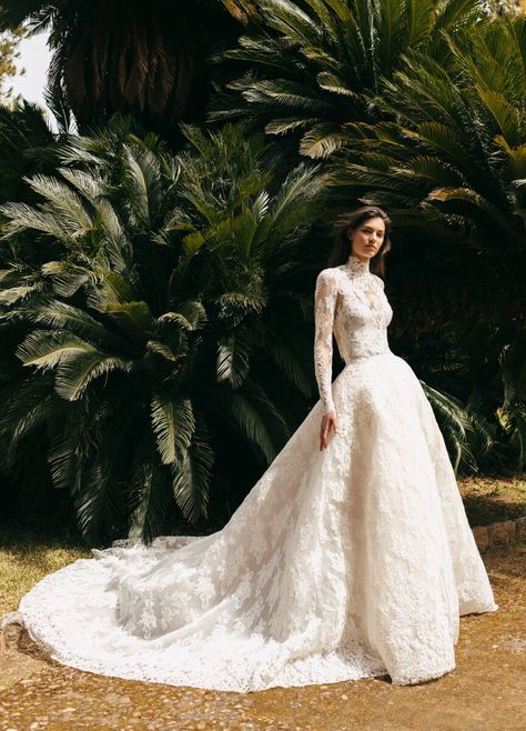 Wedding Gowns For 2024, Boho Wedding Dress 2023, Wedding Dresses Trends 2023, Bridal Dresses 2024 Trends, Wedding Dresses 2023 Trend New, Wedding Dress 2023 Trends, Wedding Dress 2024 Trend, Classic Wedding Dress Long Sleeve, Wedding Dresses 2023 Trend