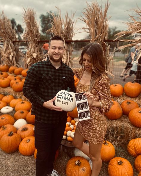 Baby announcement at the pumpkin patch Pumpkin Patch Photoshoot Maternity, Pumpkin Patch Maternity Photoshoot, Pumpkin Patch Pregnancy Pictures, Maternity Pumpkin Patch Photos, Pumpkin Patch Baby Announcement, Pumpkin Patch Maternity Pictures, Pumpkin Patch Pregnancy Announcement, Pumpkin Baby Announcement, Pumpkin Pregnancy Announcement