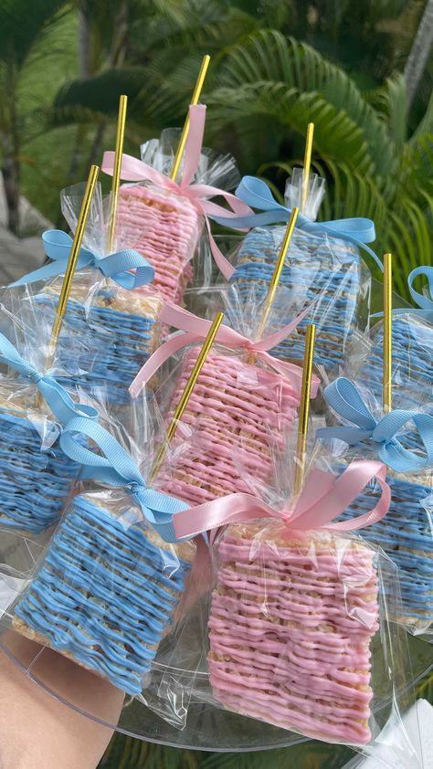 Pink And Blue Pretzels Gender Reveal, Treat Table Gender Reveal, Pink And Blue Rice Krispy Treats Gender Reveal, Pink And Blue Treats Gender Reveal, Gender Reveal Oreo Balls, Blue Or Pink Gender Reveal, Gender Reveal Ideas Treats, Chocolate Drizzle Rice Krispie Treats, Candy Table Gender Reveal