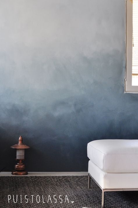 blended ombre wall from Puistolassa Reka Bentuk Bilik Tidur, Ombre Wall, Bilik Tidur, Design Del Prodotto, Decoration Inspiration, Wall Color, Wall Paint, My New Room, New Room