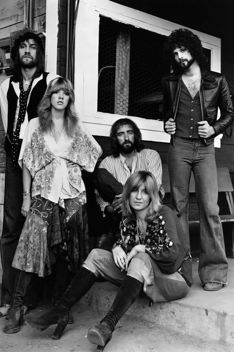 Stevie Nicks Fleetwood Mac Poster, Black and White, Stevie Nicks Print, Vintage Music Poster, Retro Wall Art, Printable, Digital Download Classic Rock Aesthetic, Fleetwood Mac Poster, Stevie Nicks Lindsey Buckingham, John Mcvie, 24x36 Poster, Poster Images, Lindsey Buckingham, Stevie Nicks Fleetwood Mac, 70s Music