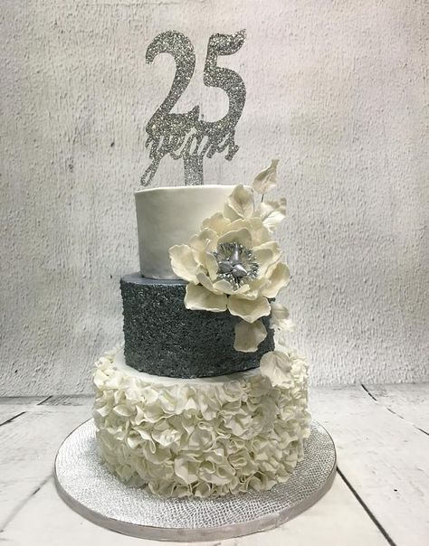 25th Marriage Anniversary, Silver Wedding Anniversary Cake, 25th Anniversary Decorations, 25th Wedding Anniversary Cakes, Divorce Cake, 25 Anniversary Cake, Cake Design For Men, Tiered Cake Design, Wedding Anniversary Cakes