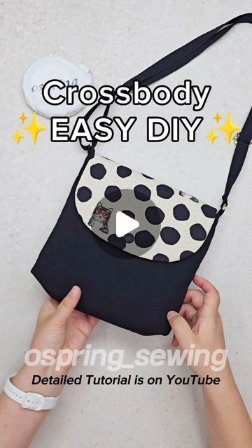 속초 오스프링 | 핸드메이드 패브릭 소품샵 on Instagram‎: "[DIY] Detailed Tutorial is on YouTube✨️ Crossbody Bag Sewing tips Thank you so much💝 Please visit my YouTube🎥  🧵 Simple and Quick sewing ❤️ Youtube link in BIO @ospring_sewing ✏️ Pattern & Measurements included  *  #diy #tutorial #tipsandtricks #sewingproject #coser #costura #fabricbag #crossbodybag #ハンドメイド #dikiş #خیاطی #핸드메이드"‎ Quilt Crossbody Bag, Easy Crossbody Bag Diy, Sewing Cross Body Bag, Quilted Crossbody Bag Pattern, Cross Body Bag Pattern Free Sewing, Cross Body Bag Pattern Free, Crossbody Bag Sewing, Crossbody Bag Tutorial, Christmas Shoebox