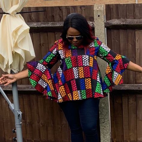 Ankara Tunic Tops, Ankara Flare Tops, Top On Jeans, Ankara Trousers, Ankara Tops, African Print Tops, African Designs, African Maxi Dresses, African Clothes