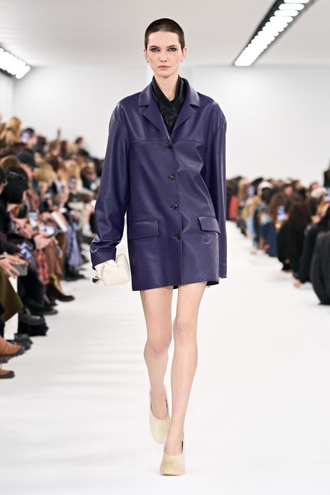 Givenchy Fall 2023 Ready-to-Wear Collection | Vogue Future Dusk, Purple Fashion Outfit, Fall 2023 Ready To Wear, Fashion Trend Forecast, 2023 Ready To Wear, Fashion Trends Winter, Womenswear Fashion, Print Trends, Halloween Fashion