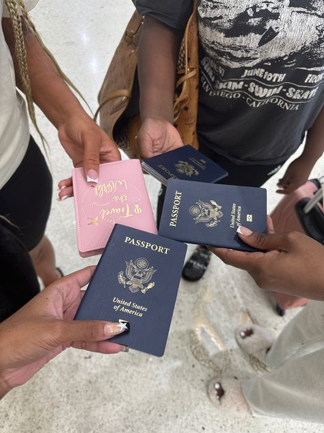 Passport Black Woman, Passport Vision Board, Passport Aesthetic Black Woman, American Passport Aesthetic, Friendship Aesthetic Pictures, Vacation With Friends Aesthetic, Passport Picture Aesthetic, Friendship Vacation, Passport Aesthetic